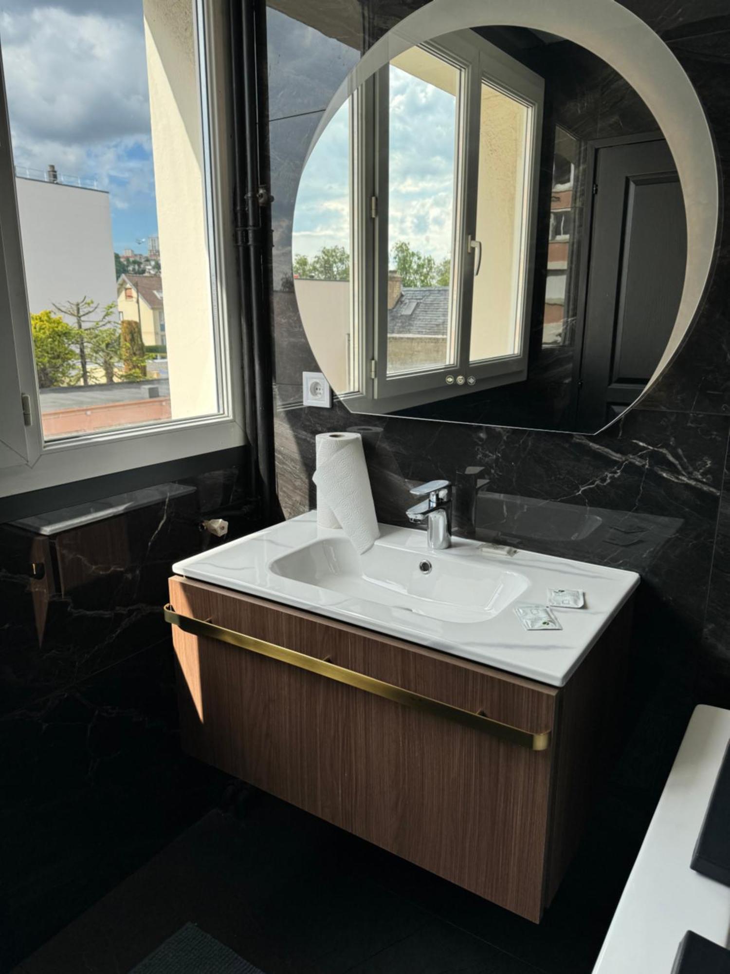 Appartement Jacuzzi Le Havre Exterior foto